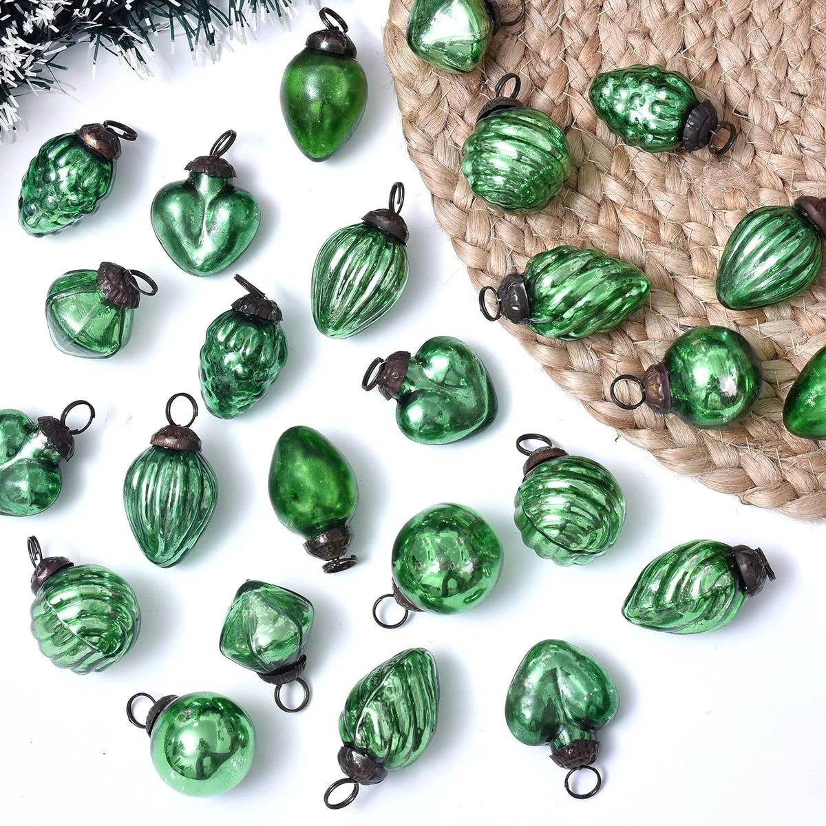 50 Piece Green Glass Christmas Ornaments Z99858