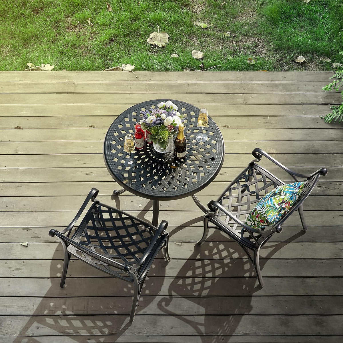 32 Inch Black Cast Aluminum Round Outdoor Dining Table with Umbrella Hole M8196