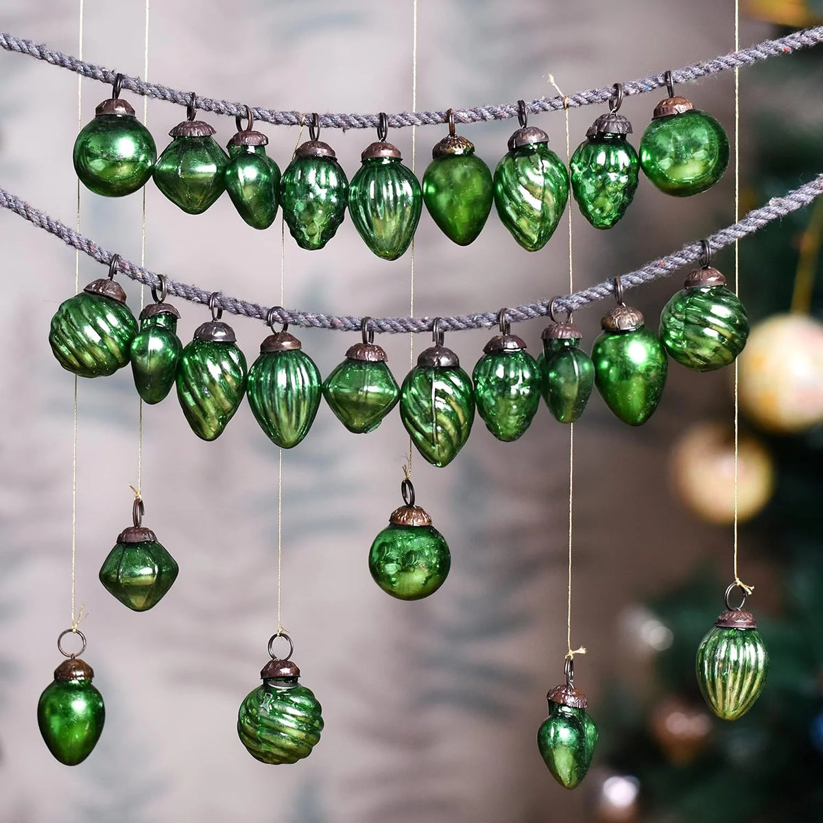 50 Piece Green Glass Christmas Ornaments Z99858
