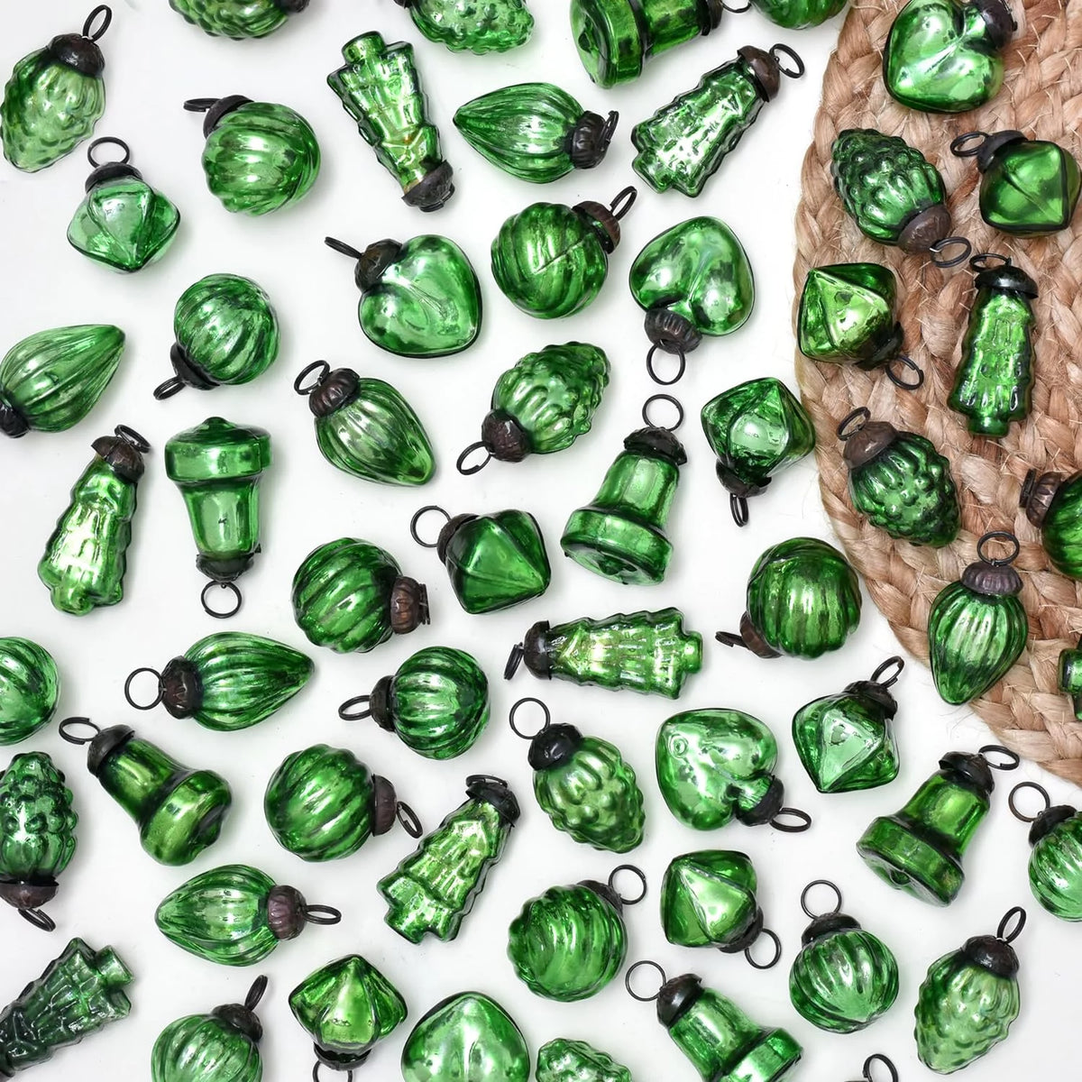 50 Piece Green Glass Christmas Ornaments Z99858