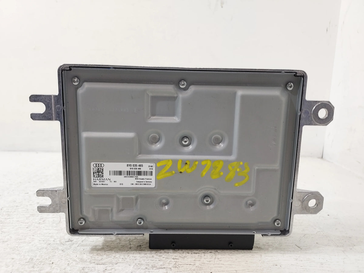 Trunk Mount Amplifier R637