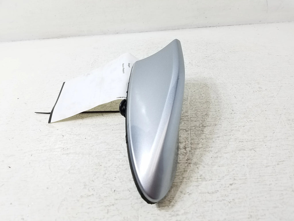 Roof Mount Radio Antenna G640324