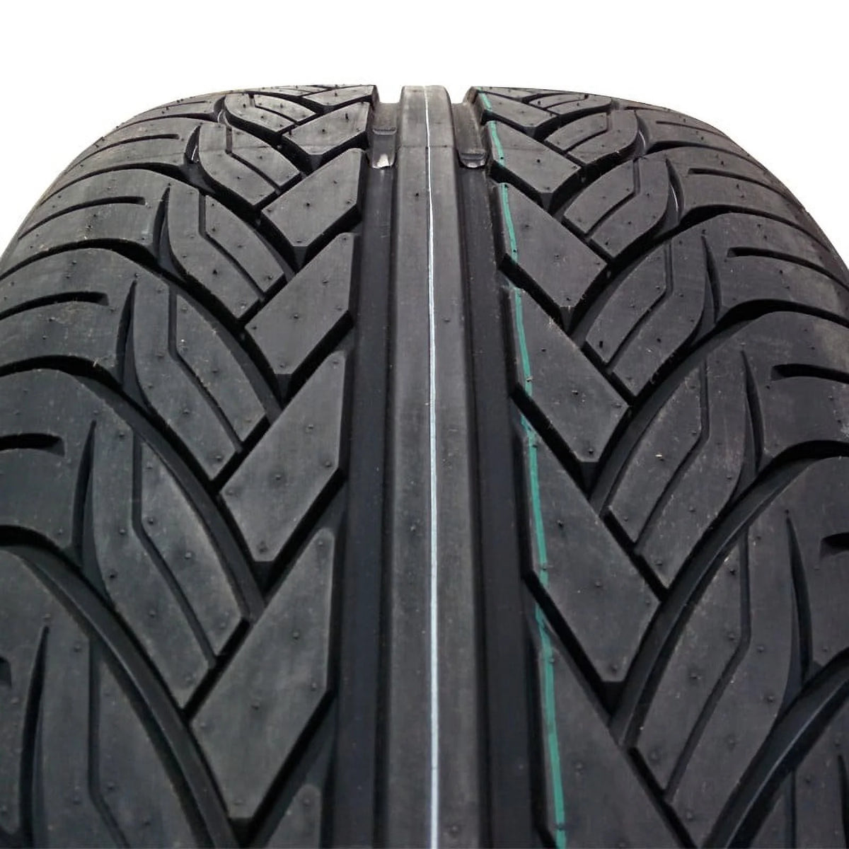 265/60R18 110V Ultra High Performance SUV Tires O17571