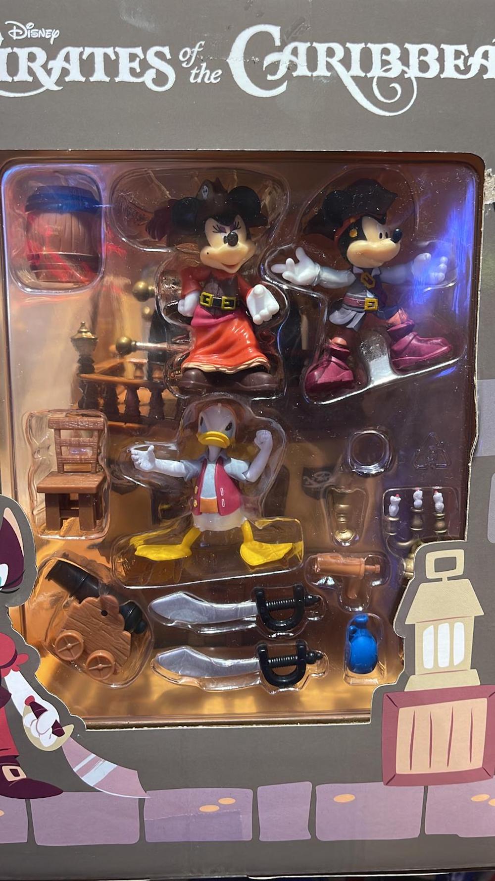 Pirates of the Caribbean Ship Playset Q436603
